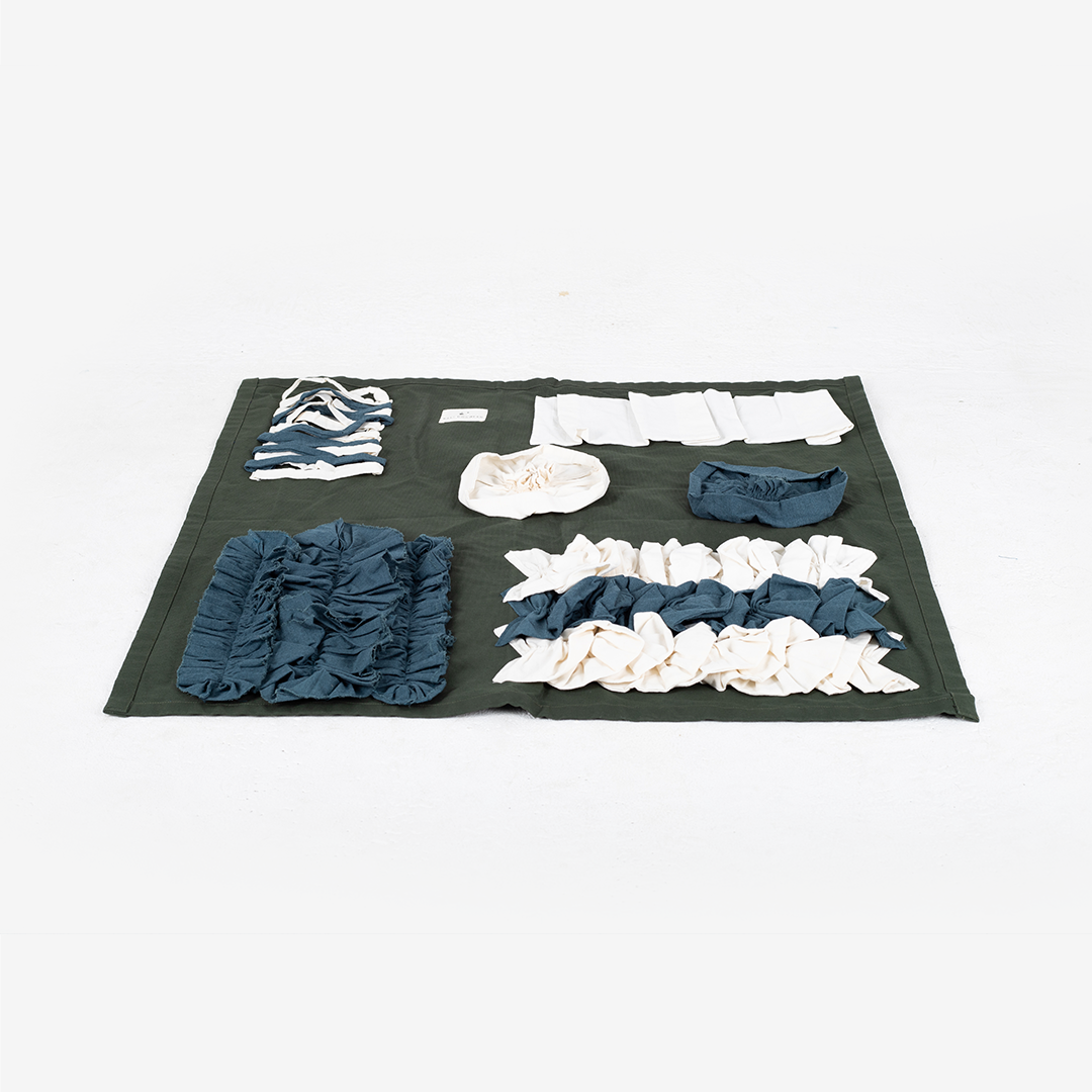 Sniff Rug Square