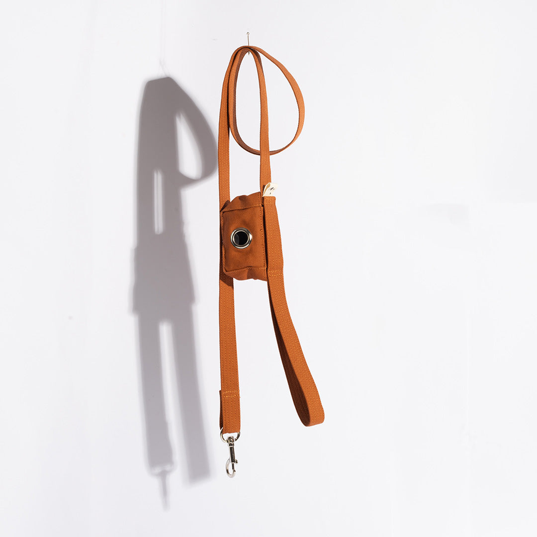 Leash "Poop Bag 1"
