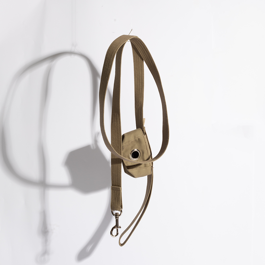 Leash "Poop Bag 1"